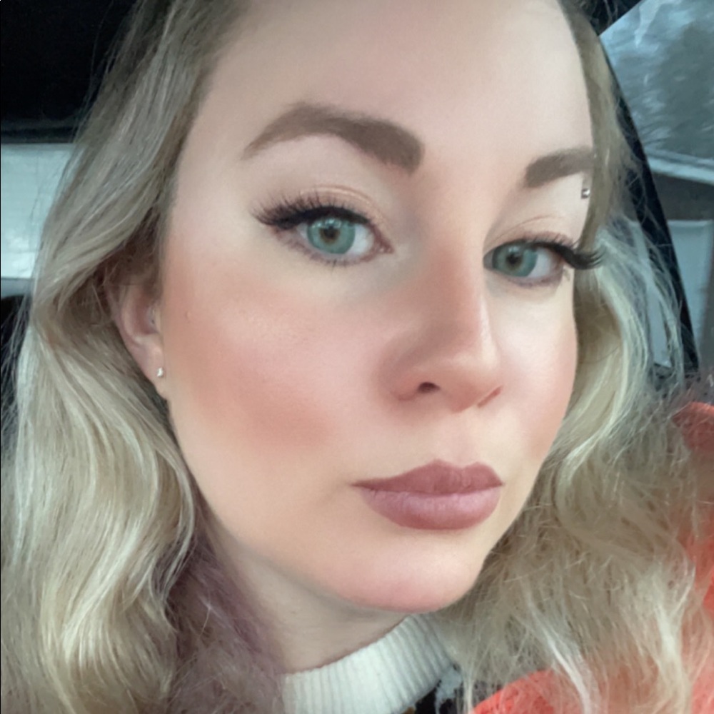 Meet your Posher, Bri
